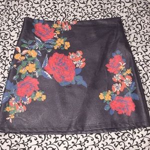 Floral print skirt size medium
